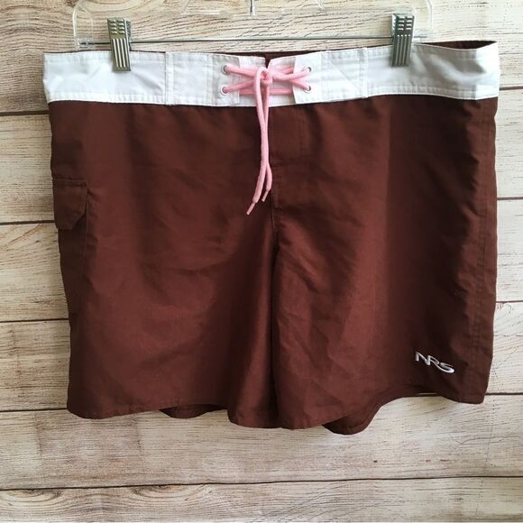 NRS BOARD SHORTS IN BROWN AND WHITE - Picture 2 of 5